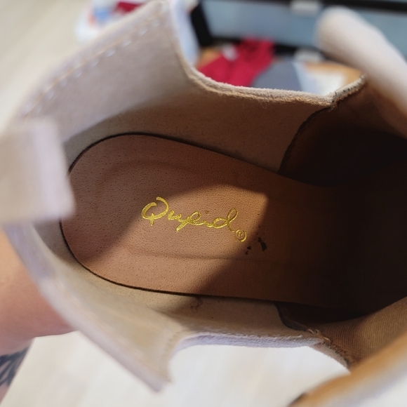 QUPID Tan Suede Ankle Booties size 5 1/2 - Picture 10 of 17